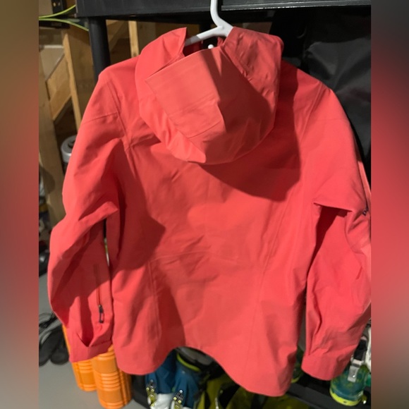 Patagonia Untracked Gore Tex ski jacket. - Picture 3 of 4